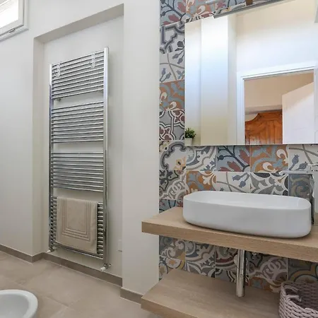 Apartment Penthouse With Big Terrace In Oltrarno Florence