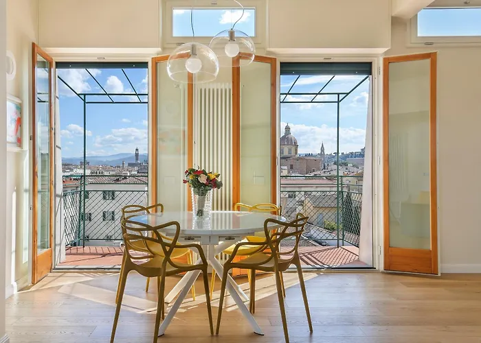 Penthouse With Big Terrace In Oltrarno Lejlighed *