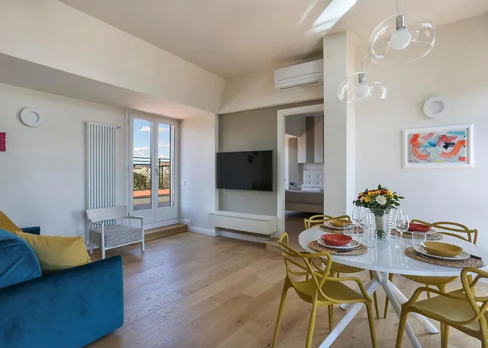 Lejlighed Penthouse With Big Terrace In Oltrarno *