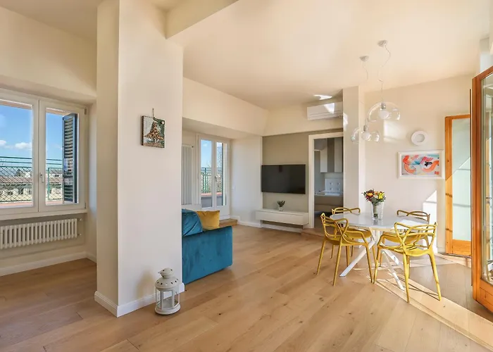 Penthouse With Big Terrace In Oltrarno Firenze